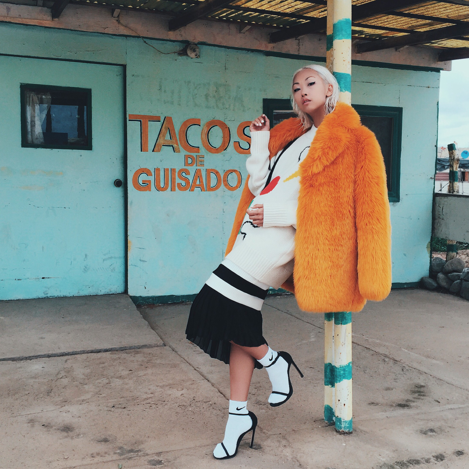 Fabulous Faux Fur Style Ideas To Warm Up Your Winter