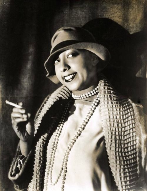 Josephine Baker with hat and pearls, 1920s